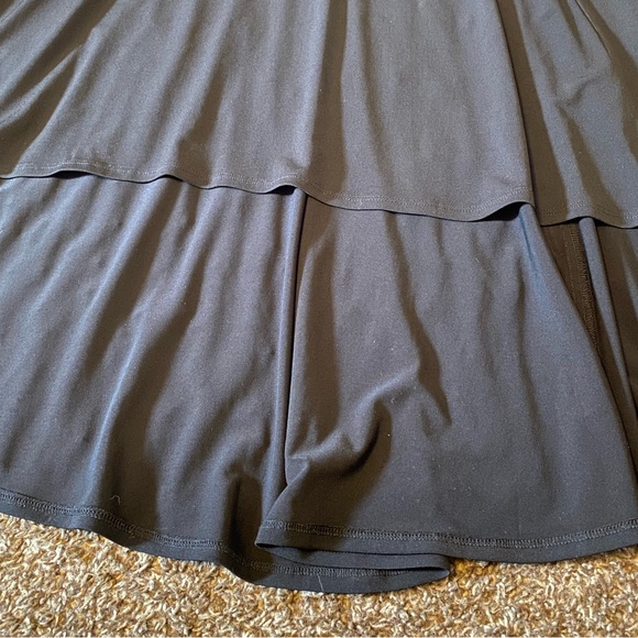 Black & white Sangria women’s formal dress - Picture 2 of 7